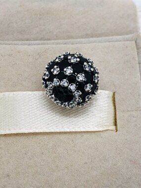 ✨🔥Pandora Sparkling Pavé Round Black Charm